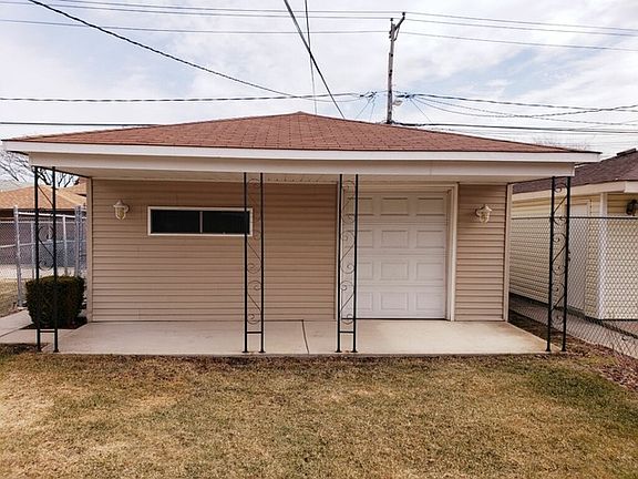 5th image of 9047 S Oglesby Ave