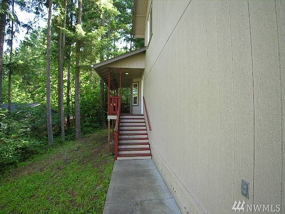 3rd image of 17316 Hill Ln SE