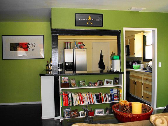 Wet Bar area.