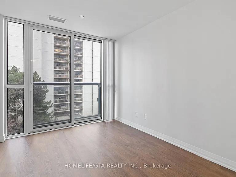 101 Erskine Ave #420 — Photo 22