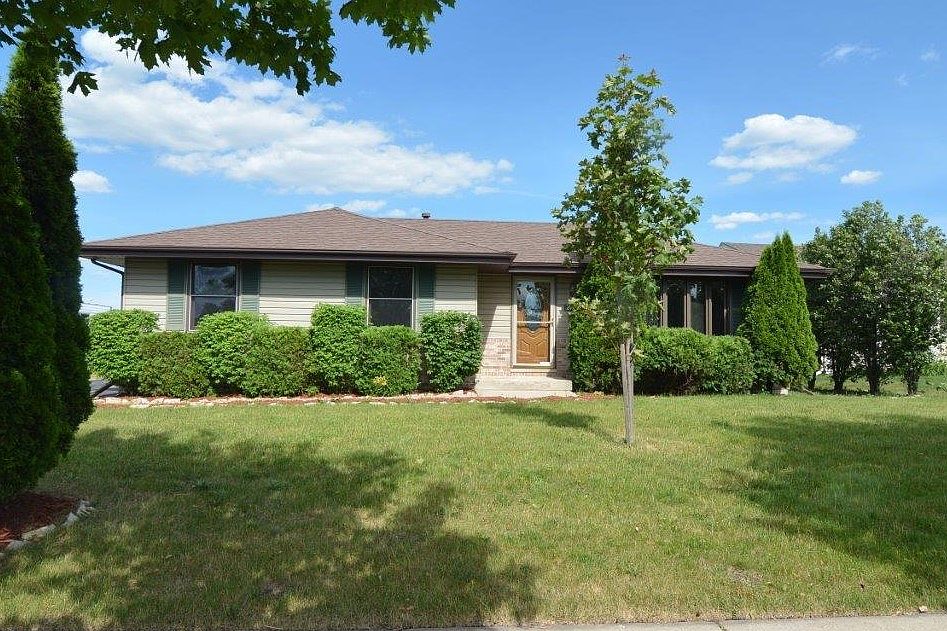 1st image of 2116 Cumberland Dr