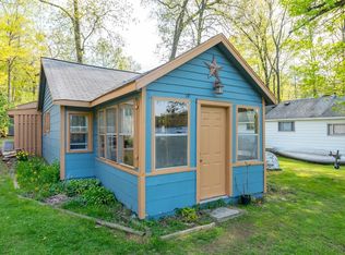 13533 Edgewater Dr, Gregory, MI