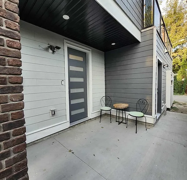2167 Woodlawn St — Photo 9