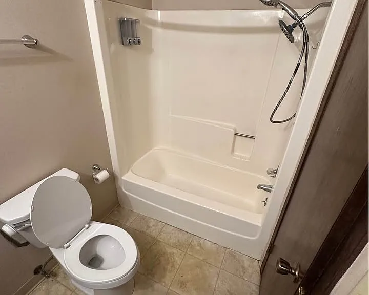 1083 NW Greenwood St #1083 — Photo 7