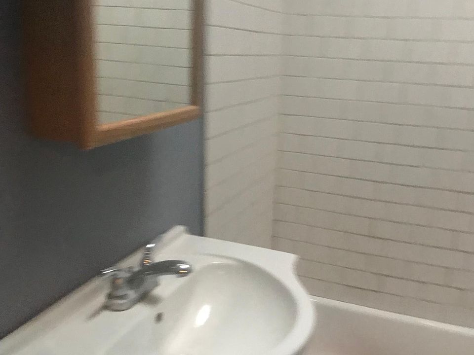 1st image of 6923 Chelwynde Ave #1A