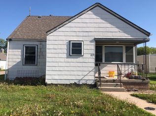 815 6th Ave, Holdrege, NE 68949