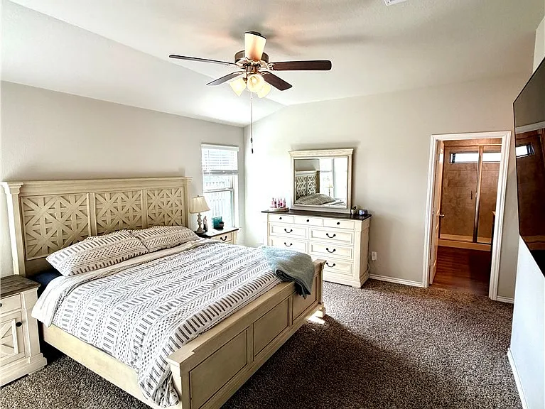 6218 Raleigh Dr — Photo 9
