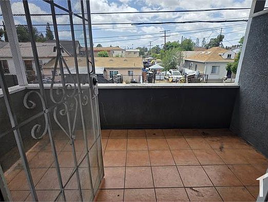 3rd image of 2720 Naomi Ave APT 4