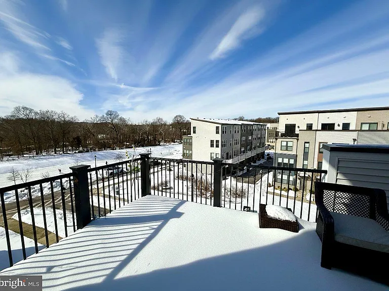 5601 Hyattsville Dr — Photo 42