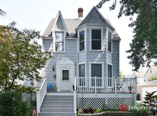 6813 N Ravenswood Ave, Chicago, IL 60626