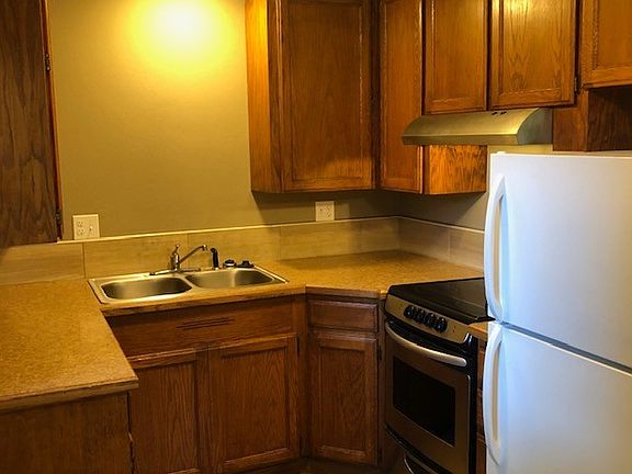 4th image of 1655 Douglas St APT 10