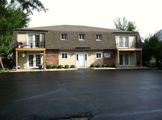 650 Westmoreland Dr APT 203, Vernon Hills, IL