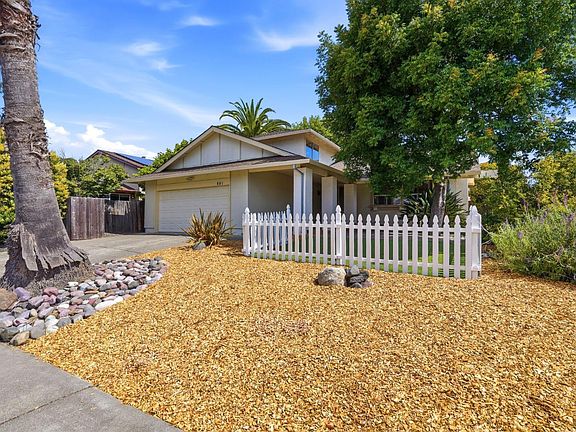 3rd image of 601 Appaloosa Drive
