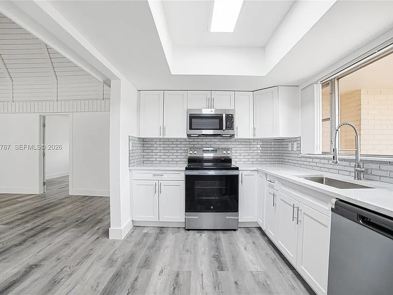 5201 Yellow Pine Ln — Photo 4