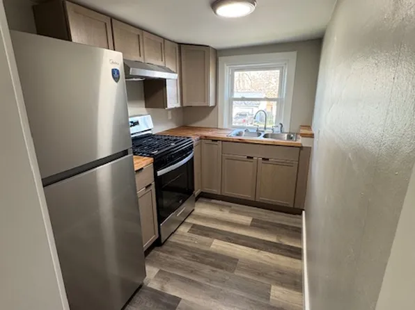 307 Roosevelt Rd APT Y, East Rochester, NY 14445