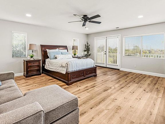3rd image of 5345 Village Dr