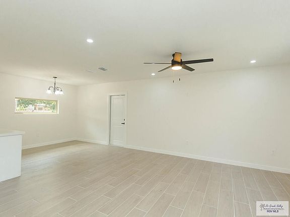2nd image of 1315 Barnard Rd