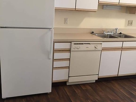 3rd image of 105 E Allen St APT 301