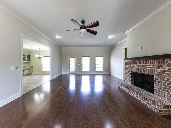 4th image of 208 Grand Oak Blvd
