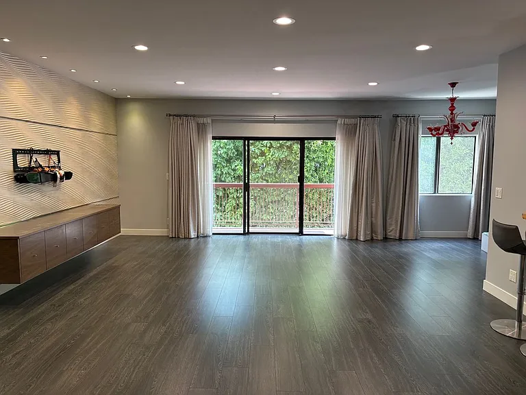 12540 Burbank Blvd #103 — Photo 3