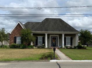 710 Rosedown Dr, Thibodaux, LA 70301