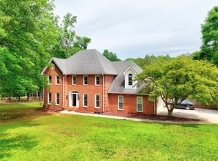 1208 Marett Rd, Pendleton, SC 29670