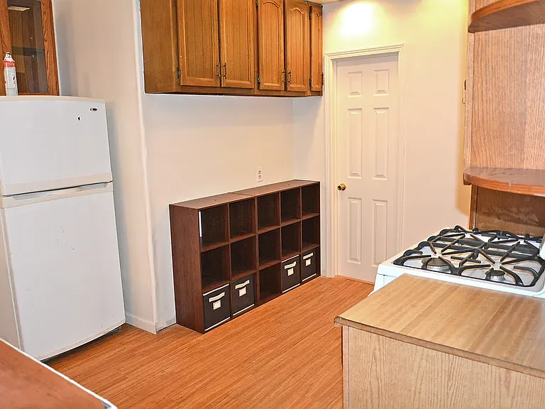 780 Juniper St — Photo 6