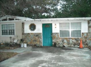 121 Melody Ln, Largo, FL 33771