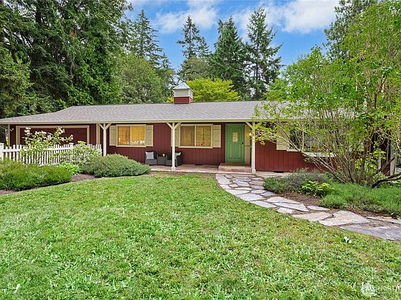2nd image of 10796 Manitou Beach Drive NE