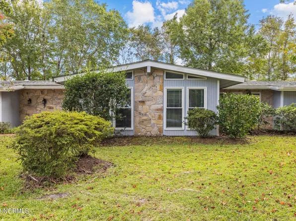 3601 Meadow Drive, Morehead City, NC 28557