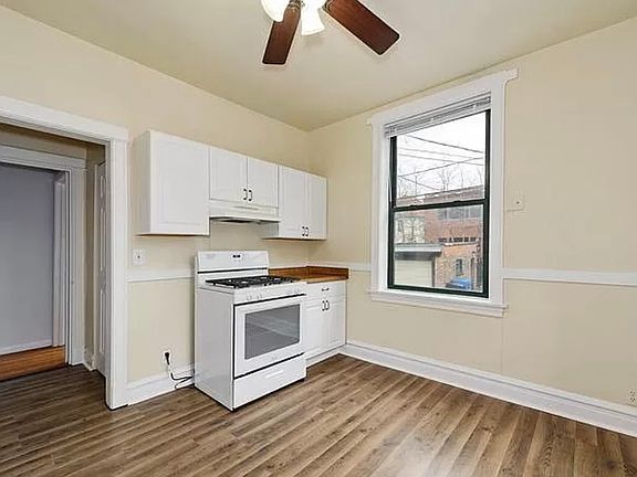2nd image of 1318 W Elmdale Ave #1R