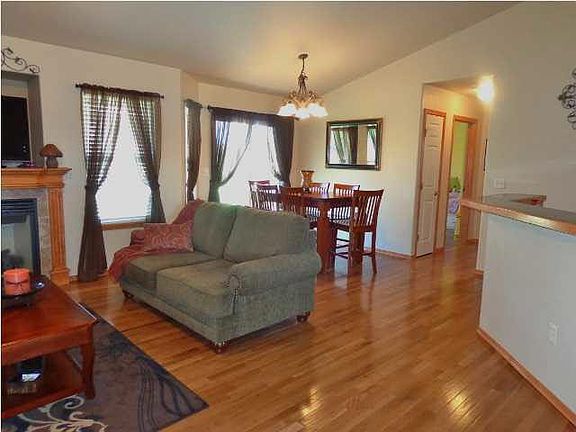 4th image of 2325 Bridgette Dr