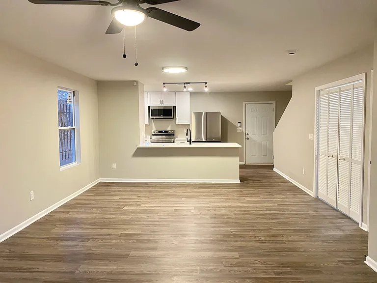 4033 Flora Ave — Photo 4