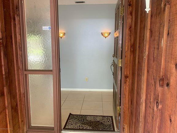 5th image of 1166 N Lyle Ave