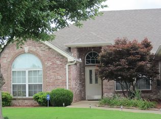 403 Lyndal Ln, Rogers, AR 72712