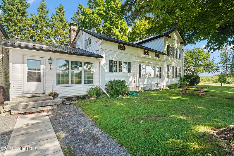 2nd image of 526 McDougall Road