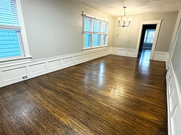 5th image of 230 Lovering Ave Unit 1