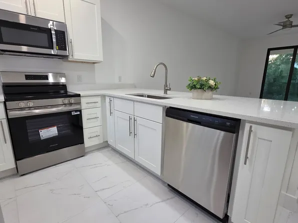 1200 W 12th St, Lehigh Acres, FL 33972