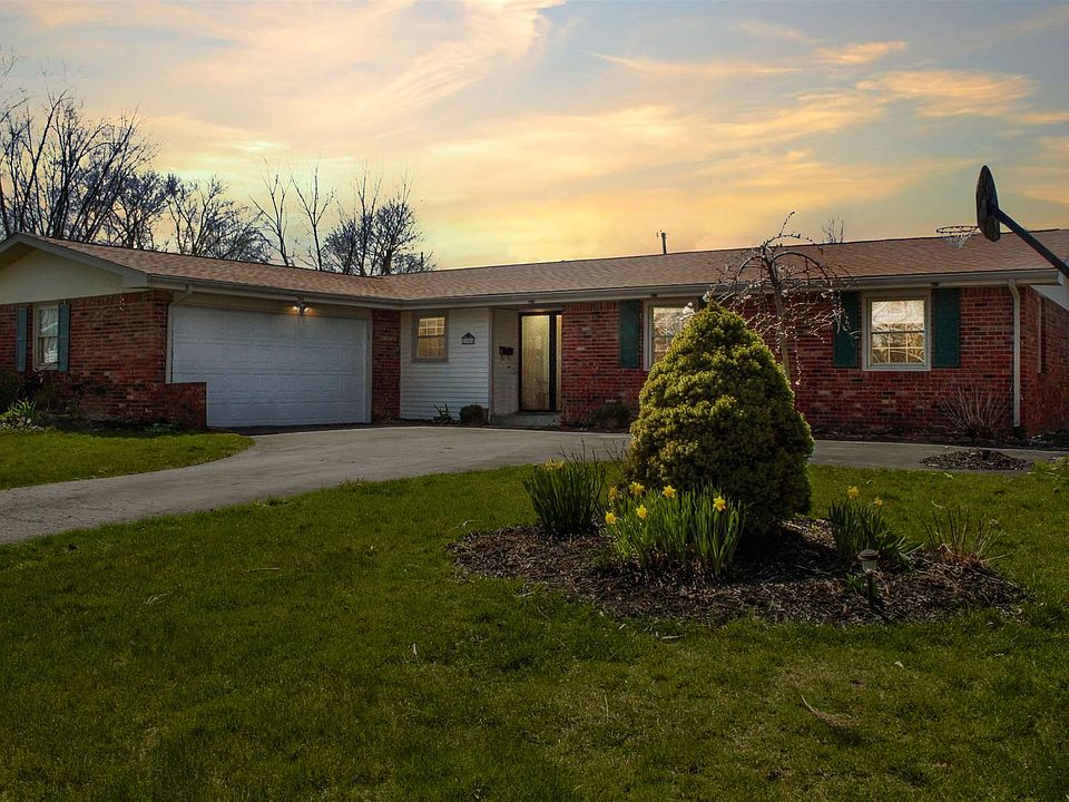 1st image of 704 Melody Ln