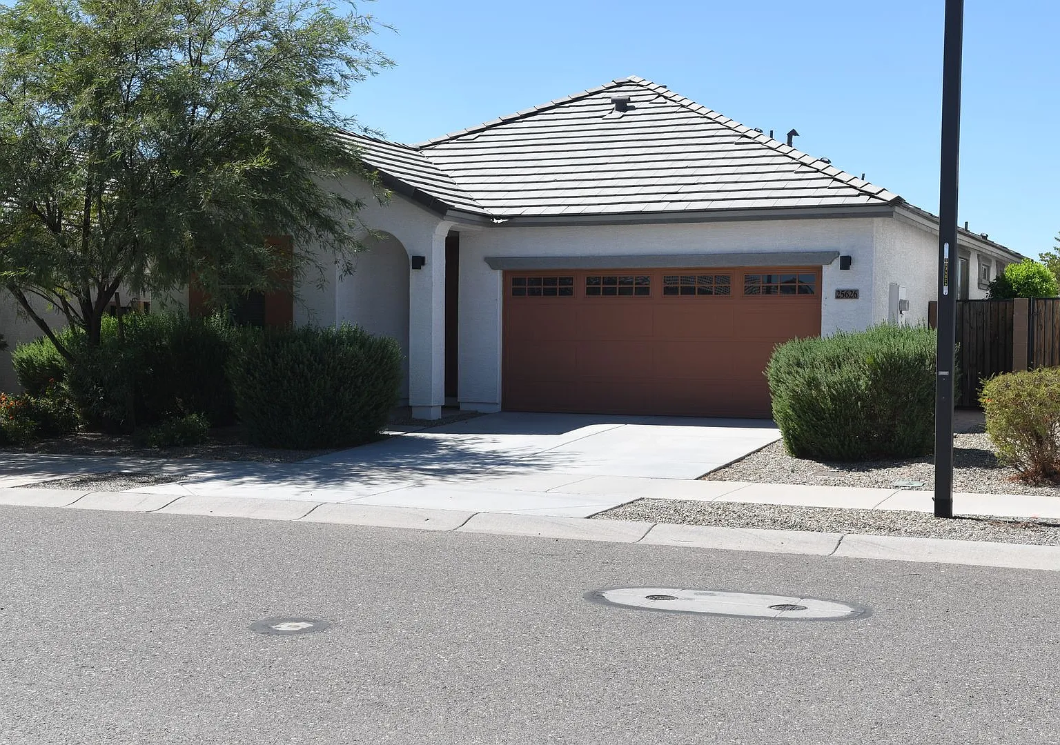 Ideal 3 Br+Den 2 Ba 2 Cg Home Near Happy Valley and Loop 303 in Surprise — Photo 1