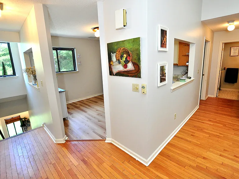 30 Simsbury Lndg #30 — Photo 25