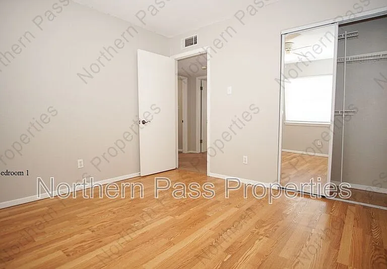 2348 Mermaid Dr — Photo 16