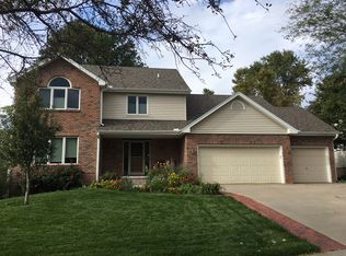 4720 Happy Hollow Ln, Lincoln, NE 68516