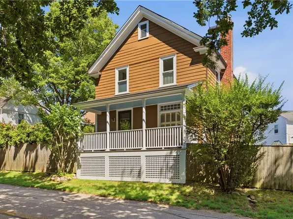 83 Malbone Rd, Newport, RI 02840