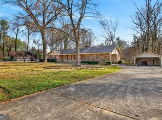 5227 Beechwood Forest Dr, Lithonia, GA 30038