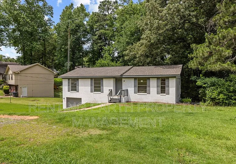 600 Westwood Ave — Photo 4