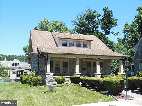 2nd image of 1321 Olive St
