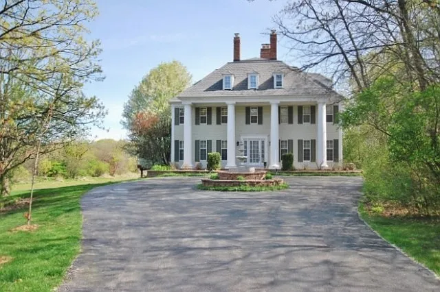 34W874 Avenue Chapelle photo 1