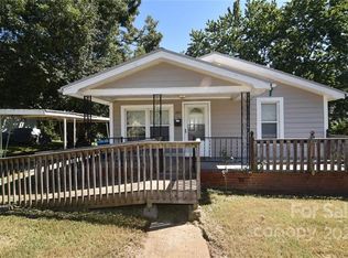 227 32nd St SW, Hickory, NC 28602