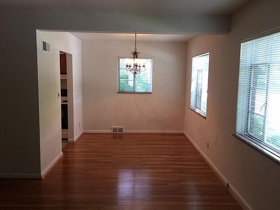 4th image of 3428 Linwood Ave #1R